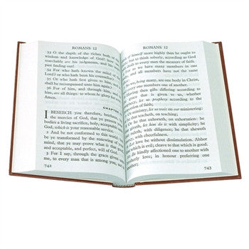 Trinitarian Bible Society: Giant Print New Testament - Image 5